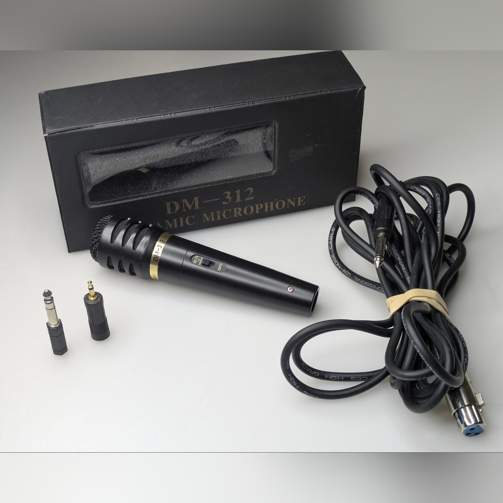 DM-312 Black Dynamic Karaoke Microphone + cable, adapters and box - TESTED